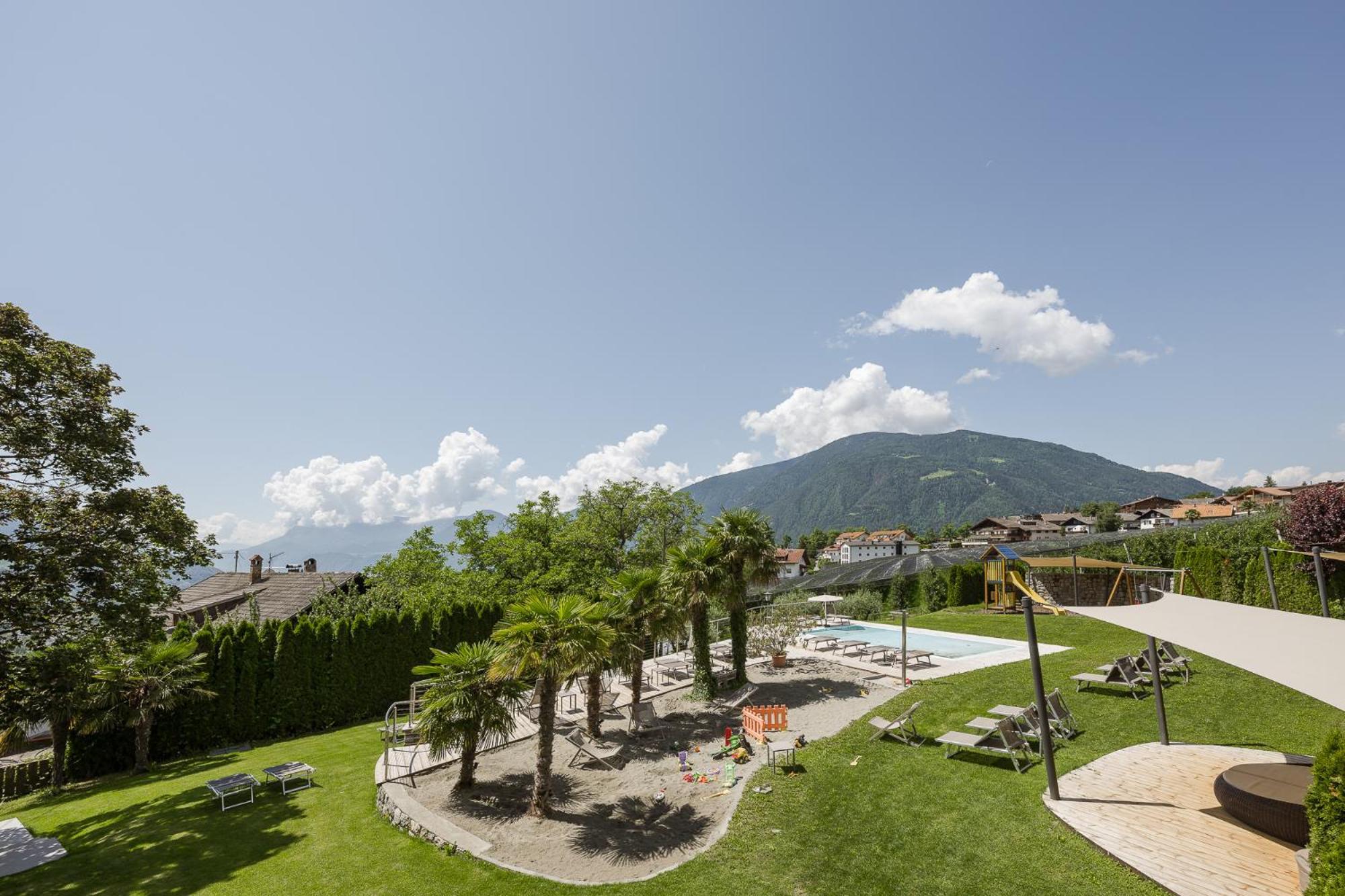 Landsitz Stroblhof Hotel Tirolo Exterior foto